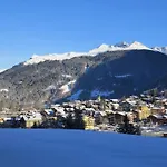 In Hus Signal Met Prachtig Uitzicht Op De Bergen *