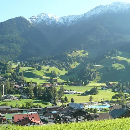 In Hus Signal Met Prachtig Uitzicht Op De Bergen アパート *