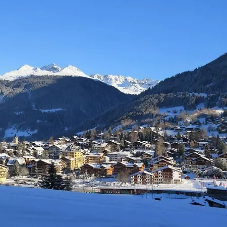 In Hus Signal Met Prachtig Uitzicht Op De Bergen
